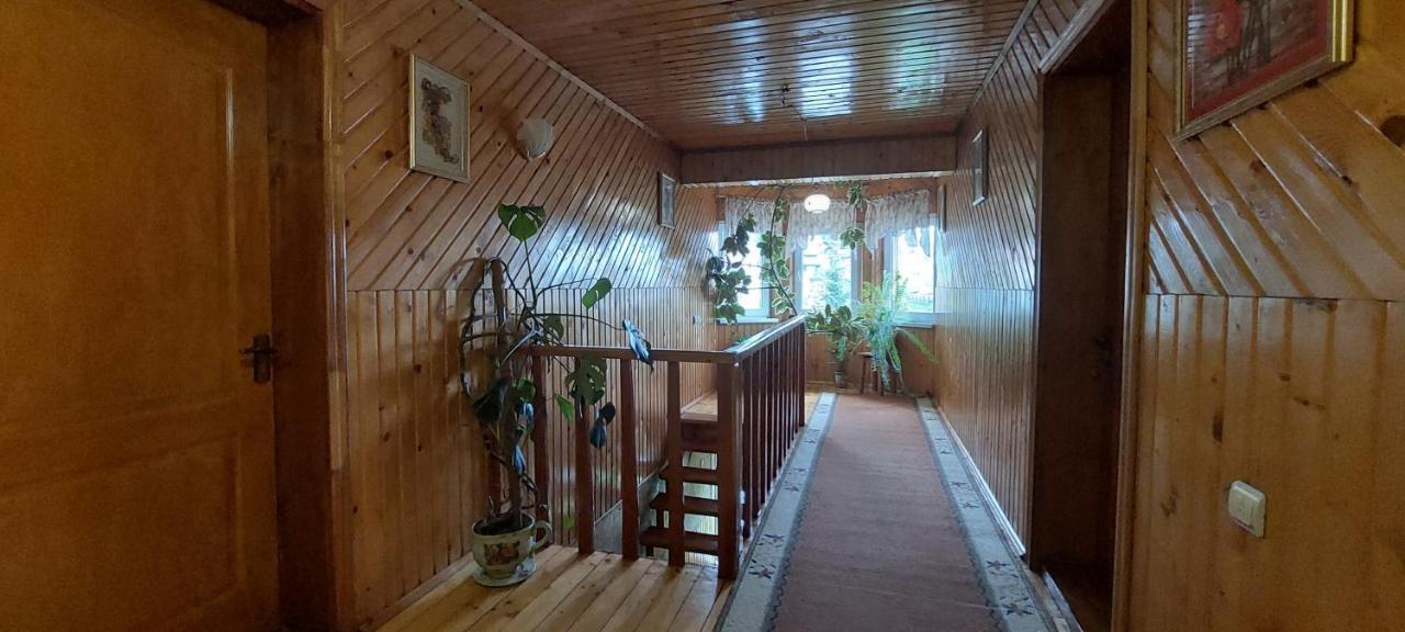 Біля Погару Hotel Slavske Buitenkant foto