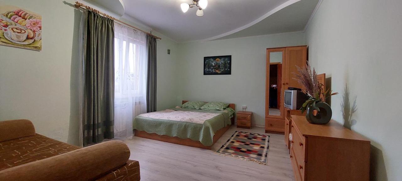 Біля Погару Hotel Slavske Buitenkant foto