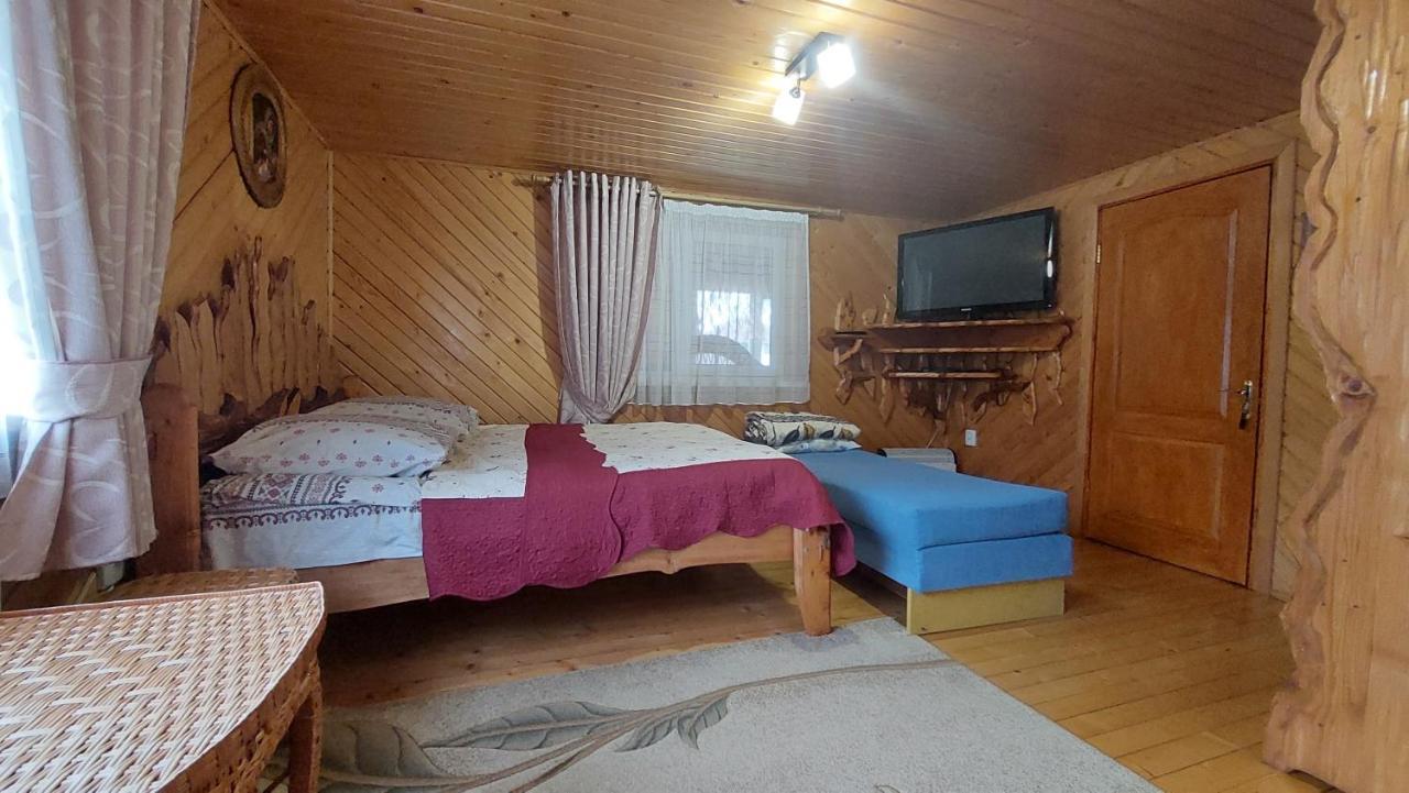 Біля Погару Hotel Slavske Buitenkant foto